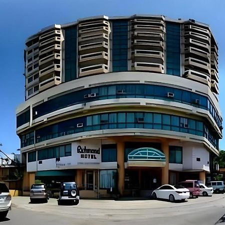 فندق ريتشموند بلازا Tabok المظهر الخارجي الصورة