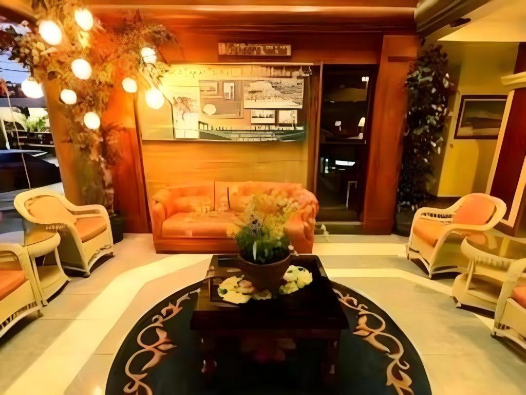 فندق ريتشموند بلازا Tabok المظهر الخارجي الصورة